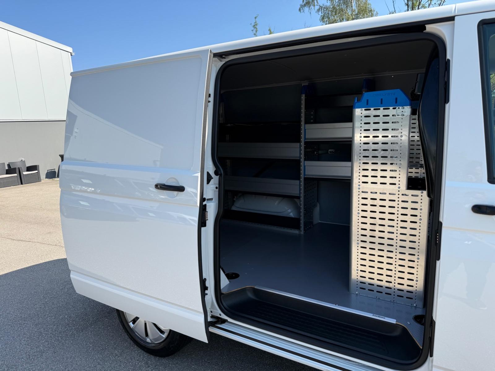 Volkswagen T6.1 Transporter DSG LED ACC NAVI SORTIMO STDHZ