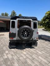 Land Rover Defender 110 TD4 | Vollrestauriert | 130tkm - gebrauchte Land Rover Defender aus dem Jahr 2012