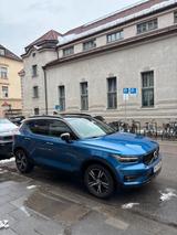 Volvo XC40 B5 AWD R Design Geartronic R Design - Volvo XC40 von privat