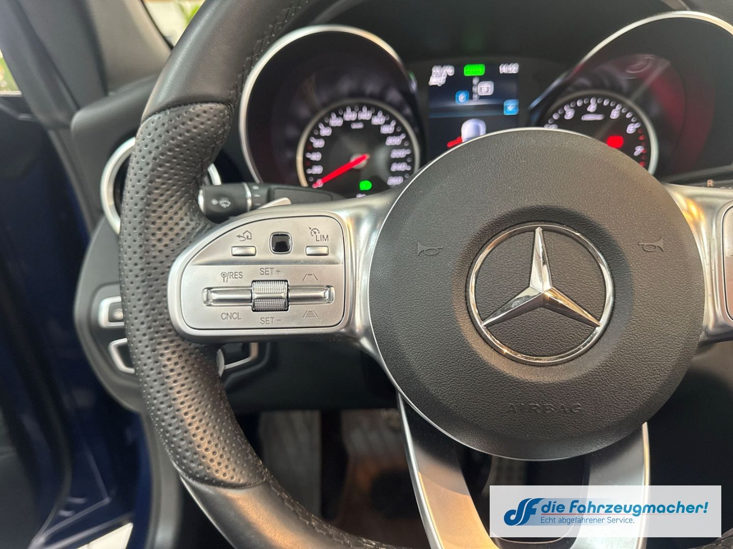 Fahrzeugabbildung Mercedes-Benz C 200 Cabrio 4Matic Sportpaket AMG LED Leder Mem