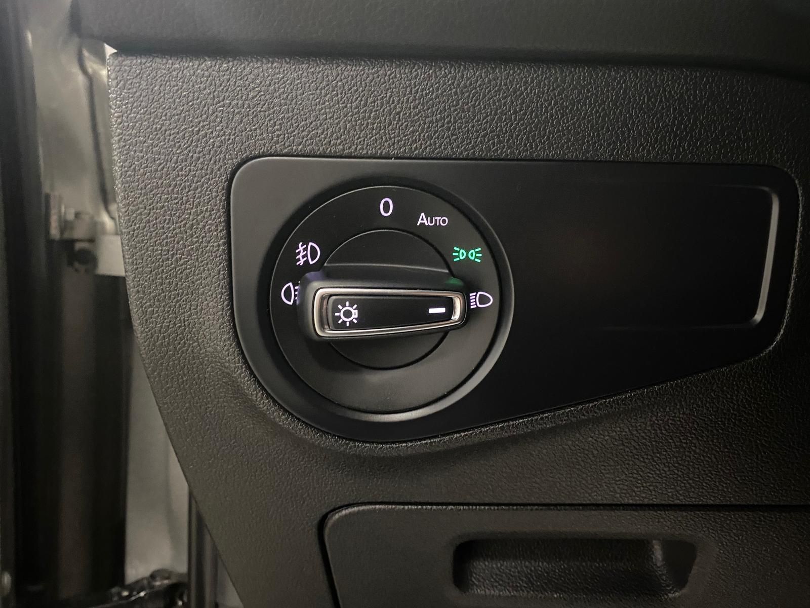 Fahrzeugabbildung Volkswagen Tiguan Comfortline Android Auto+APP+NAVI+ACC+PDC