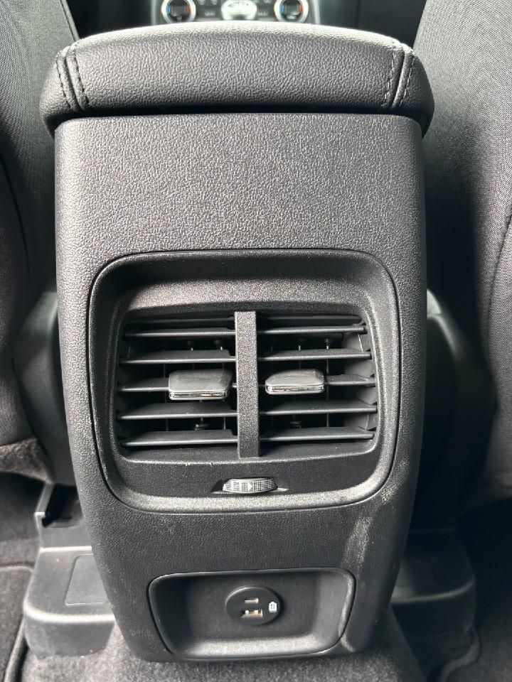 Fahrzeugabbildung Ford Kuga Titanium
