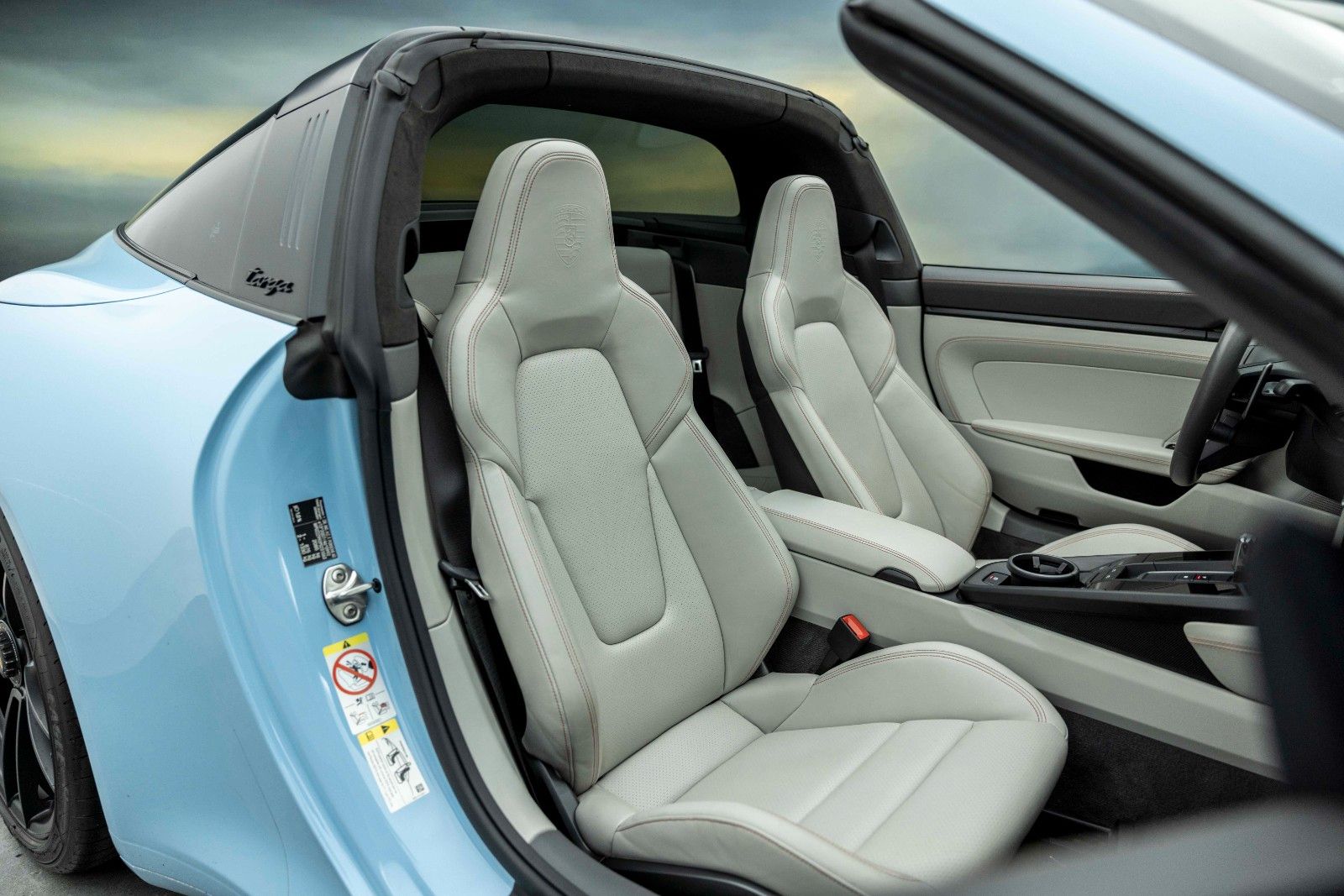 Porsche 911-992 3.0 TARGA 4 GTS | PTS GULF | MwSt imagem 3