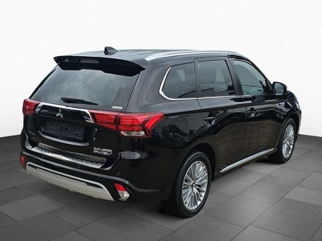 Fahrzeugabbildung Mitsubishi Outlander 2.4 PHEV 4WD PLUG-IN HYBRID KAMERA SHZ