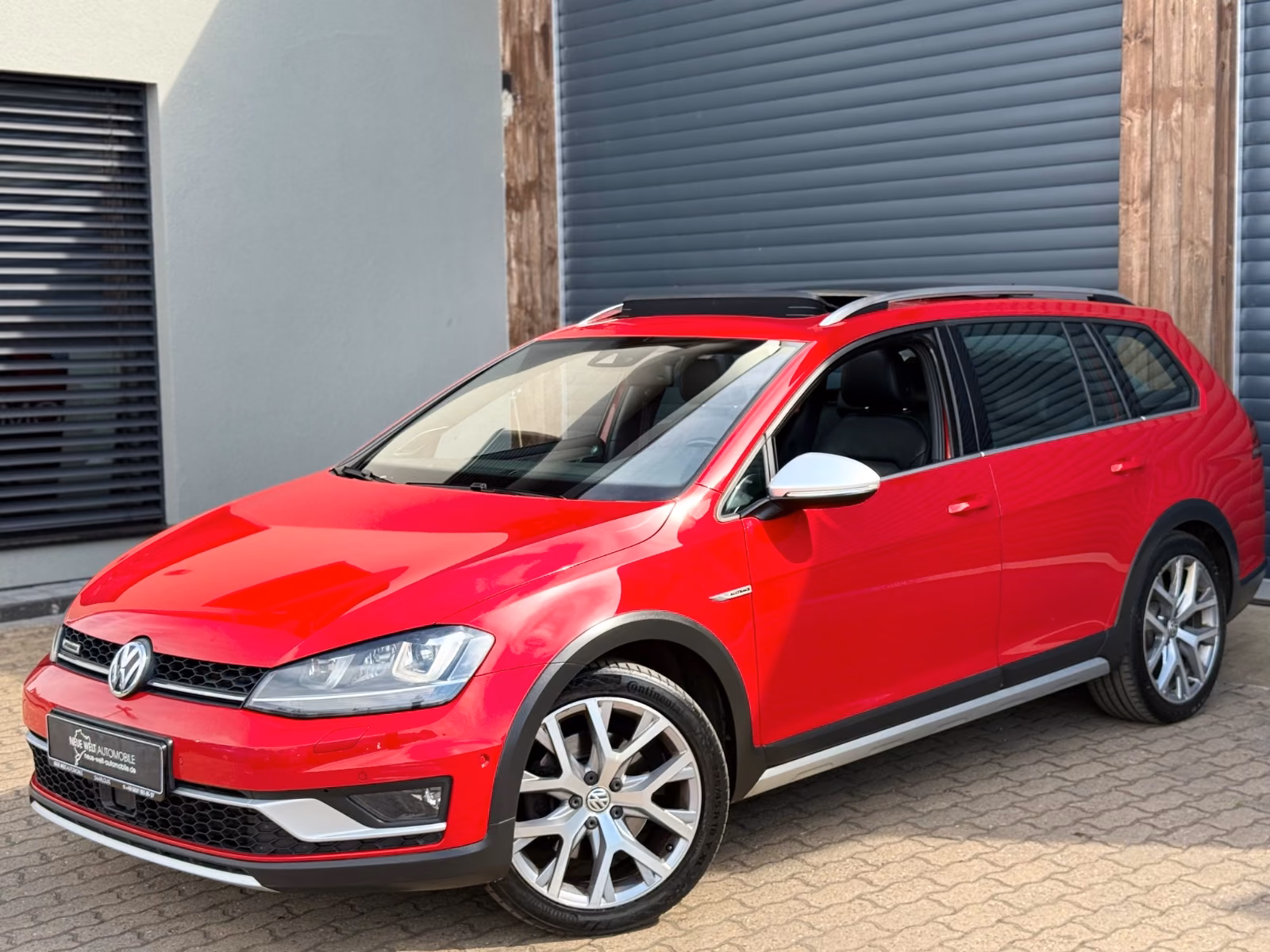 Volkswagen Golf VII Alltrack 4M DSG/CAM/Pano/AHK/DYN/Leder/