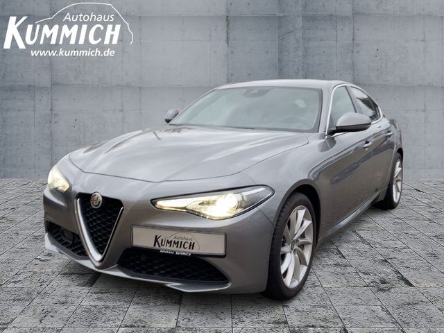 Alfa Romeo Giulia Super 2.0 Turbo 200PS