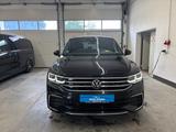 Volkswagen Tiguan 2.0 TDI BMT R-Line*ACC*MATRIX*SpurH*1-HA* - Autos mit Automatikschaltung
