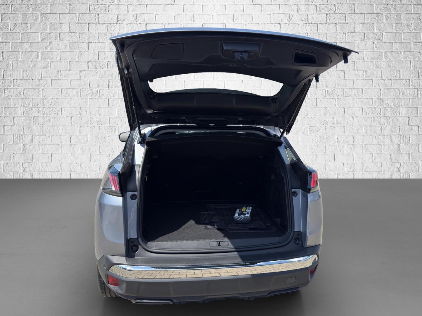 Peugeot 3008 PureTech 130 1,2  Allure Navi/LED