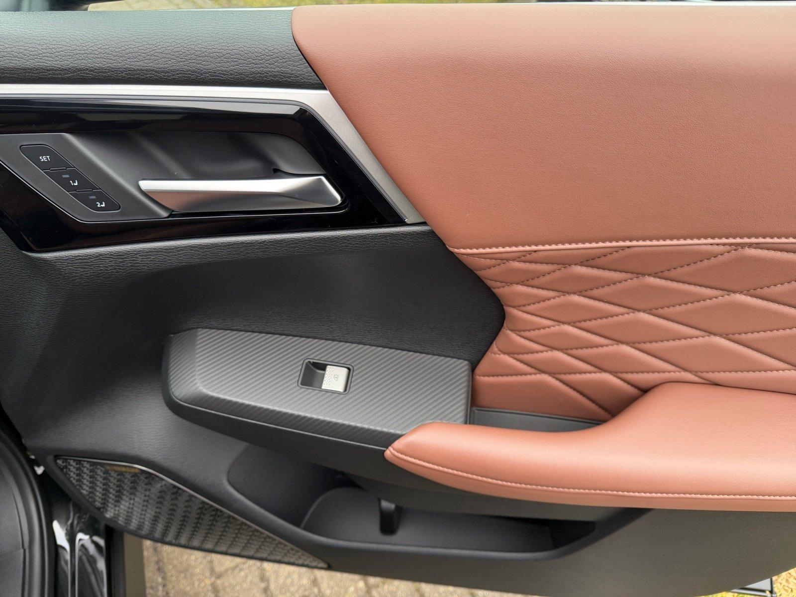 Mitsubishi Outlander Top Luxury 2.4 PHEV ACC+PDC+4xSHZ+NAV