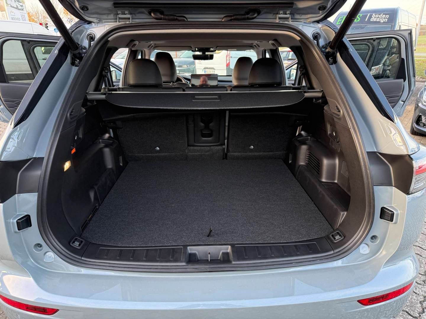 Fahrzeugabbildung Mitsubishi Outlander Plug-in TOP