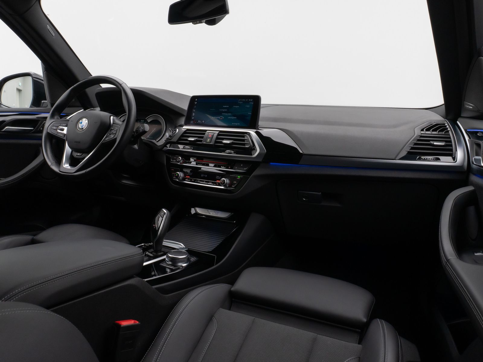 Fahrzeugabbildung BMW X3 xD20d xLine Kamera HUD H/K Komfort Sport 19"