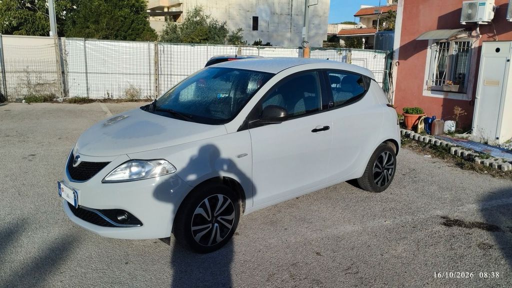 Image of Lancia Ypsilon