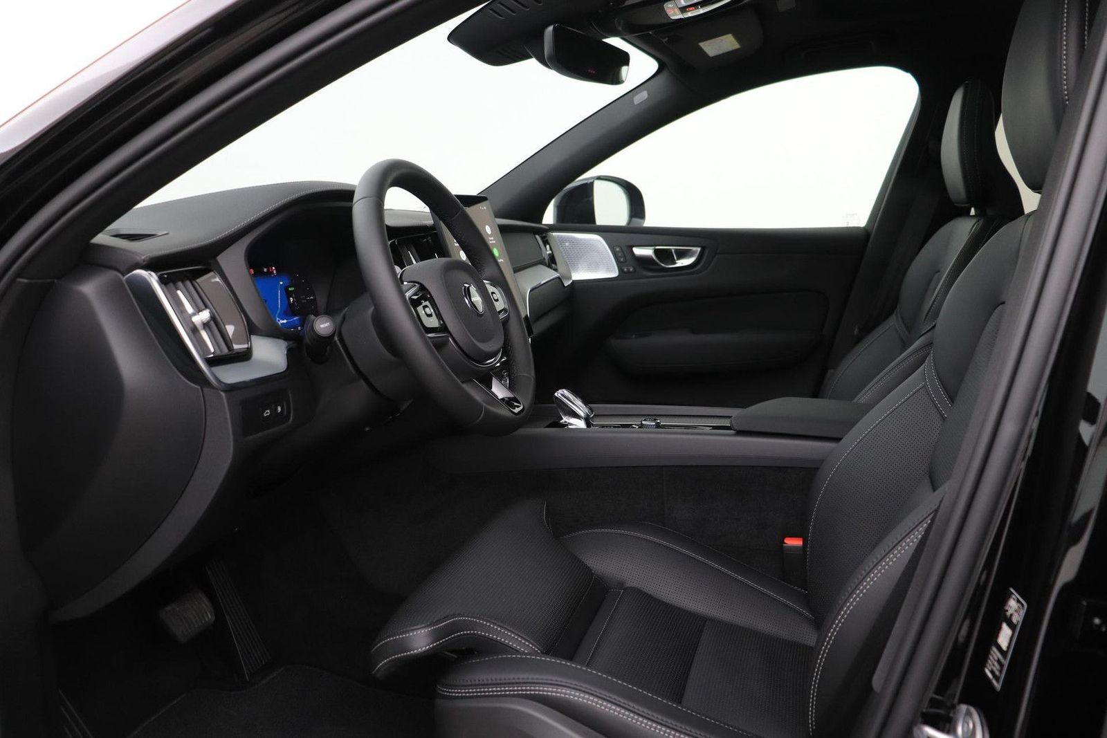 Volvo XC60 T8 Ultra Black Edition | luftfederung | Bow imagem 3