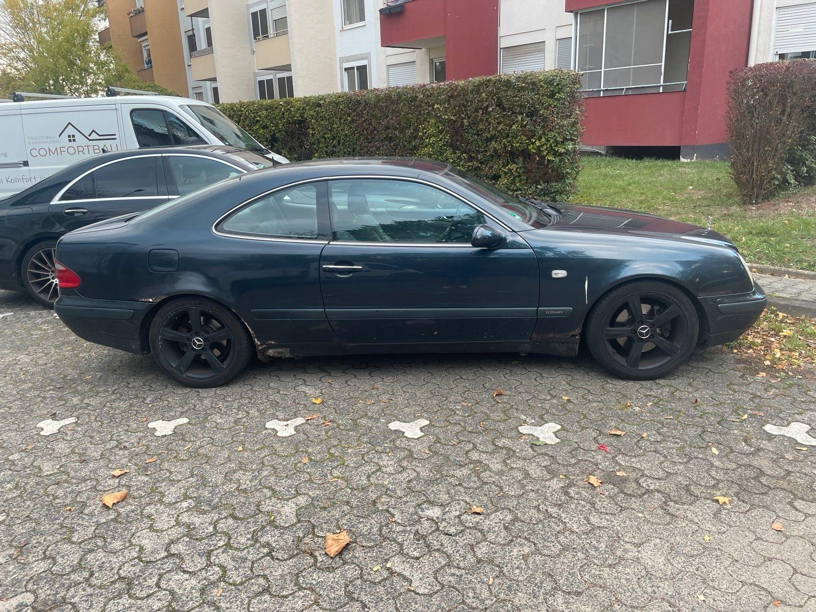 Mercedes-Benz CLK 320