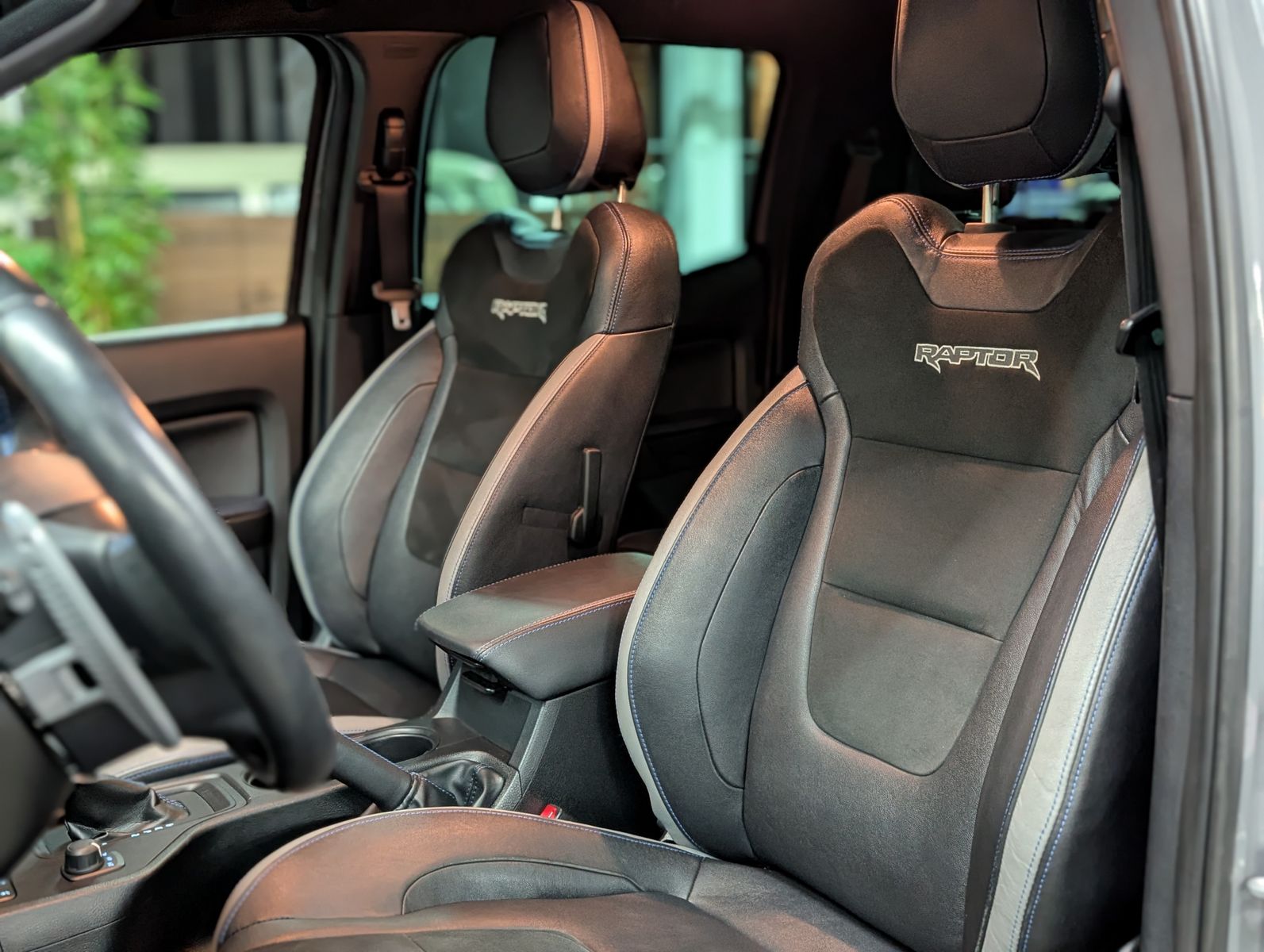 Fahrzeugabbildung Ford Ranger Raptor DoKa 4x4 Performance ROLLO LED AHK