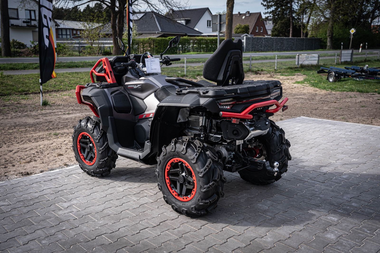 Fahrzeugabbildung CFMOTO CForce 1000 MV MUD Version Touring Pro