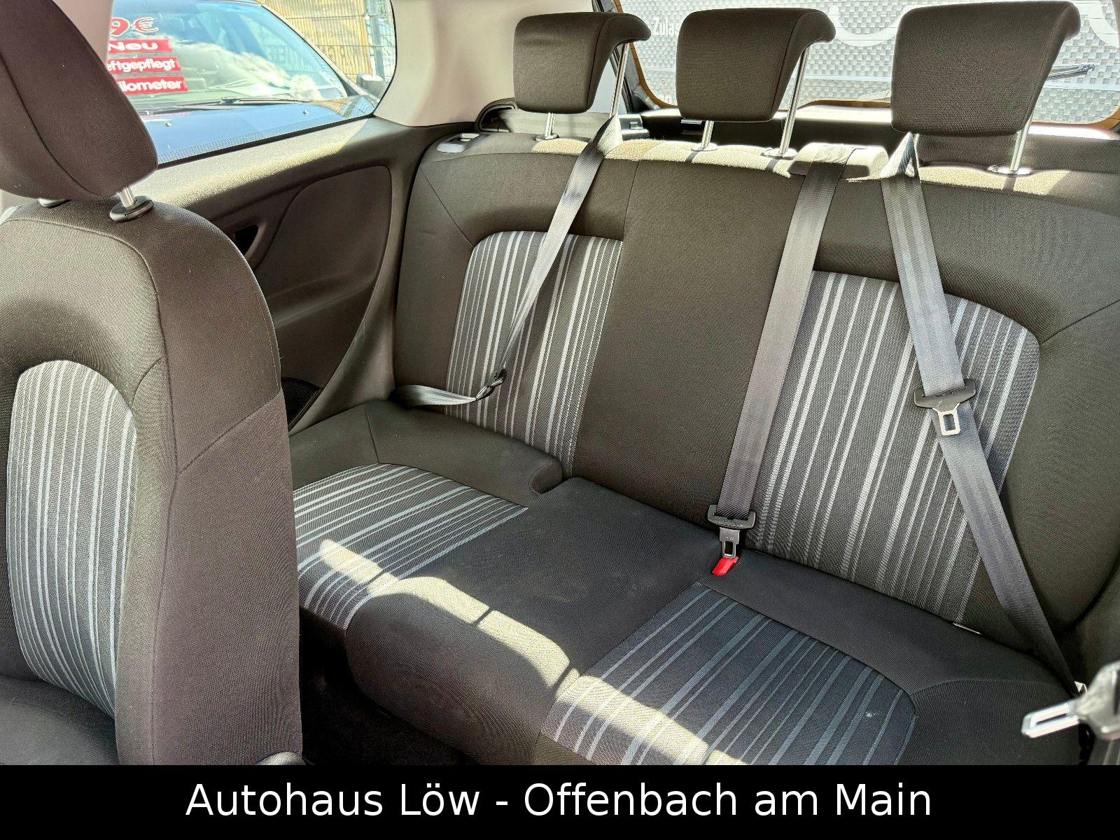 Fiat Punto Evo TÜV NEU SCHECKHEFT ALLWETTERREIFEN