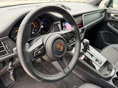 PORSCHE Macan T PANO/LUFT/21" PORSCHE Macan T PANO/LUFT/21"