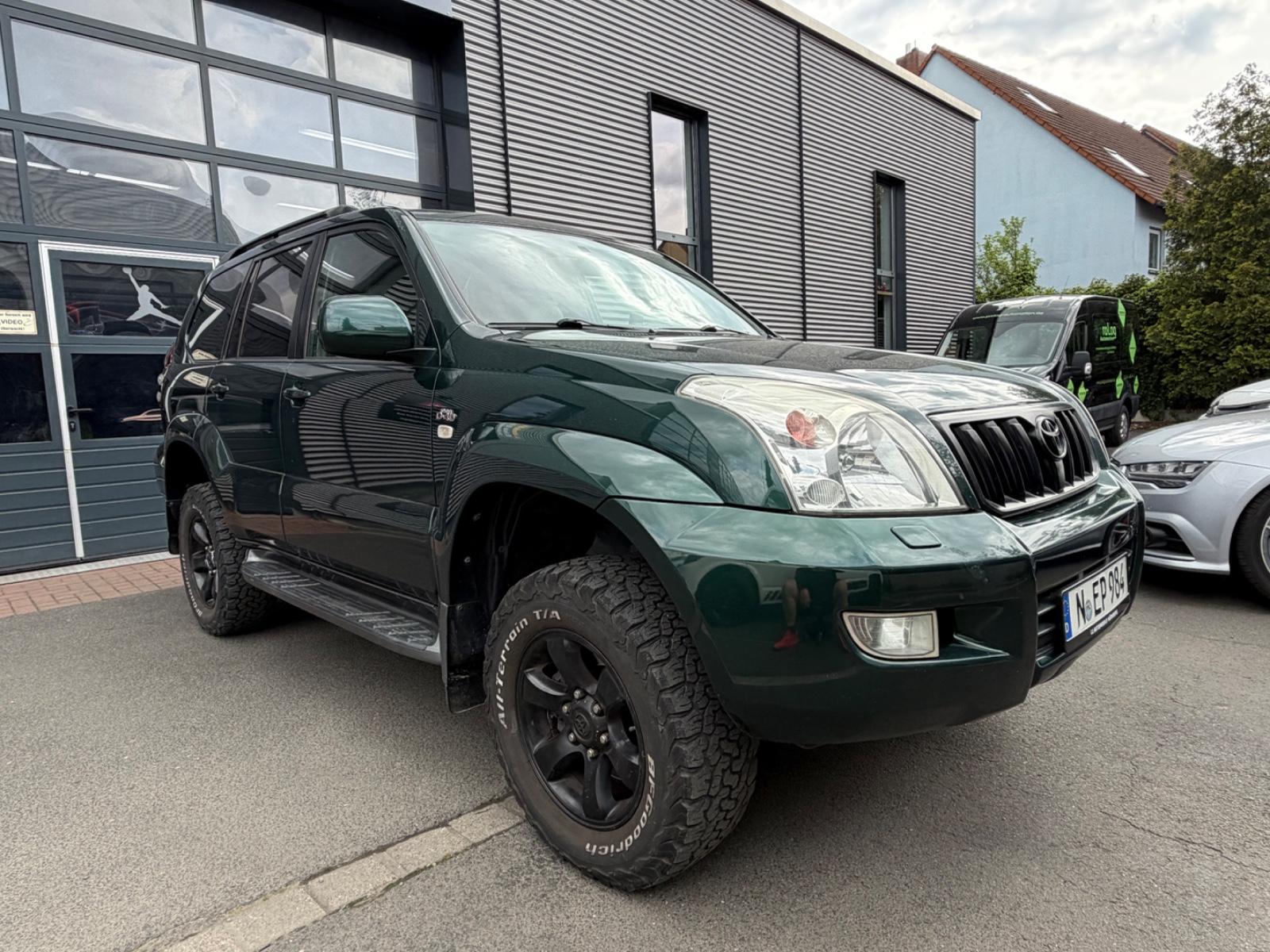 Toyota Land Cruiser 3.0 D-4D*OME FAHRWERK*STANDHEIZUNG*
