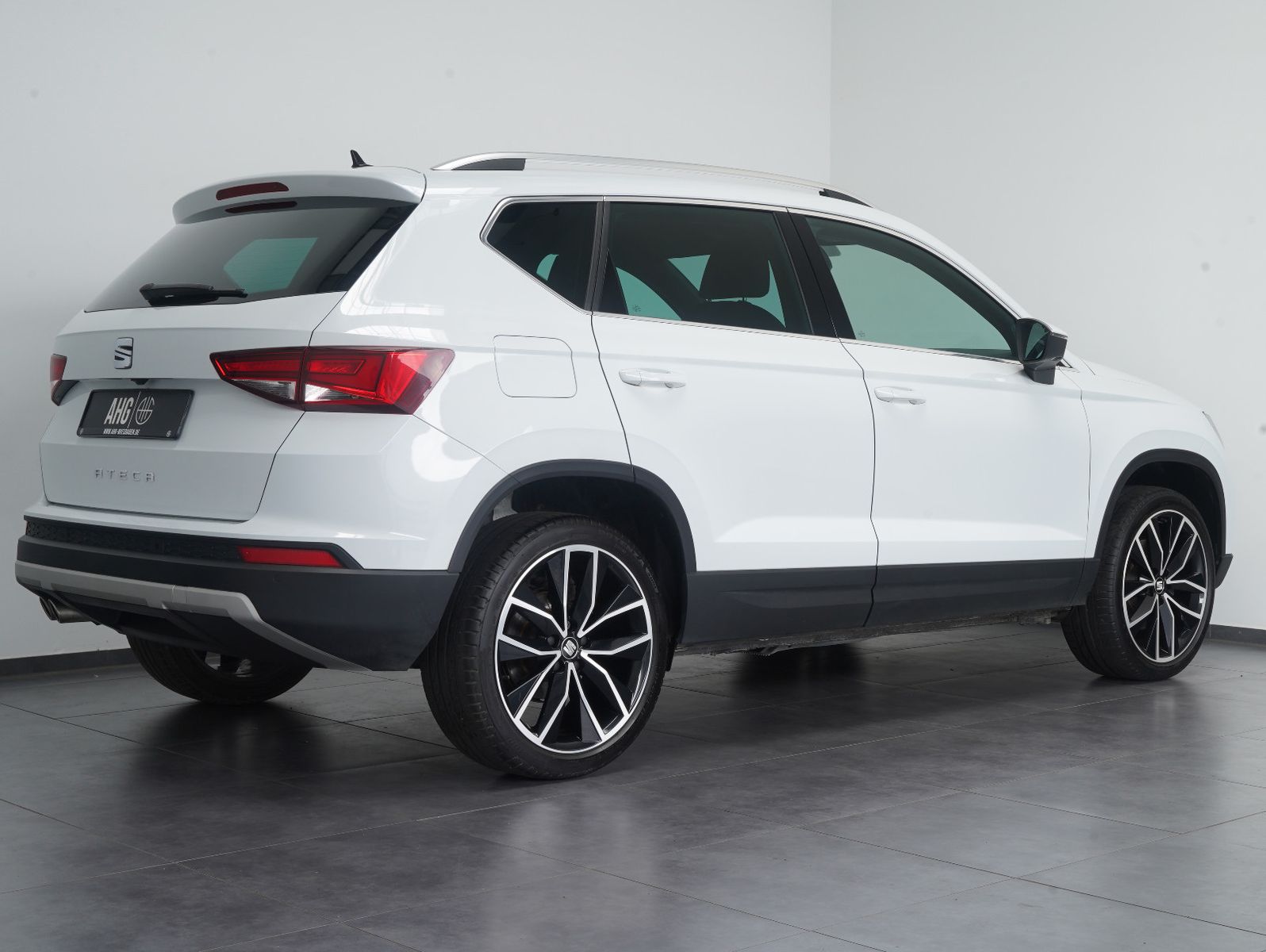 Fahrzeugabbildung SEAT Ateca 2.0 TDI DSG Xcellence NAV/DAB/LED/ACC/360°