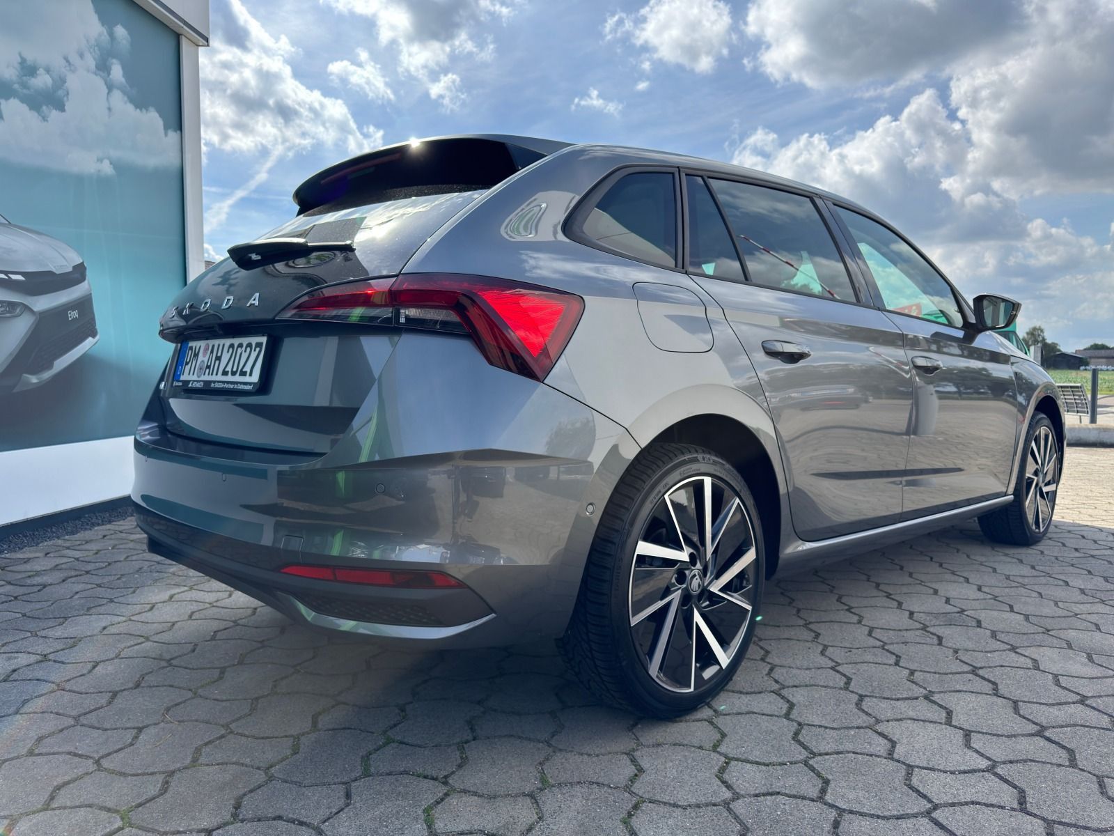 Fahrzeugabbildung SKODA Scala 115PS DSG*RFK*18Zoll*eHeck*Allwetter