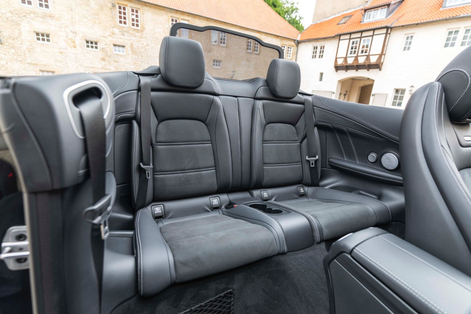 Fahrzeugabbildung Mercedes-Benz C 63 AMG  CABRIO AMG LED BURMESTER NAV KAMERA