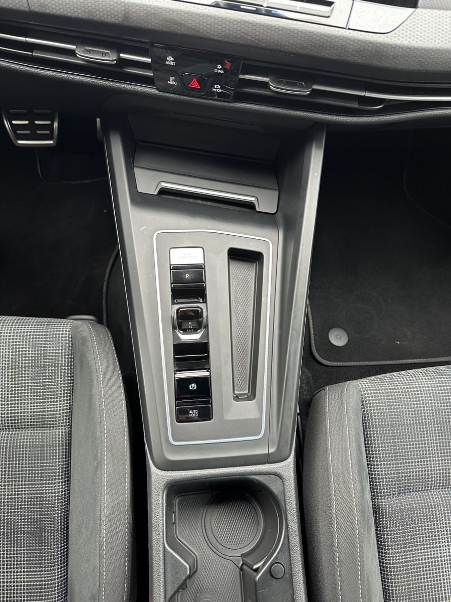 Fahrzeugabbildung Volkswagen Golf GTD NAV+IQ-LIGHT+VCOCKPIT+KAMERA+ACC+18ZOLL