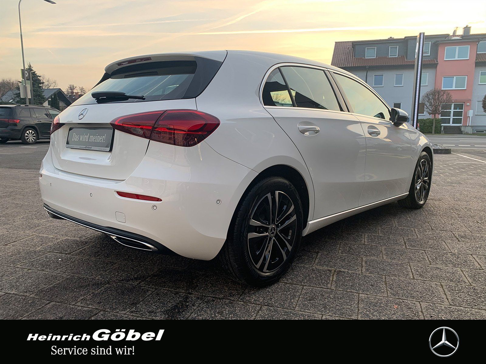 Fahrzeugabbildung Mercedes-Benz A 180 PROGRESSIVE*APPLECAR-PLAY*LED*WINTER-PAKET