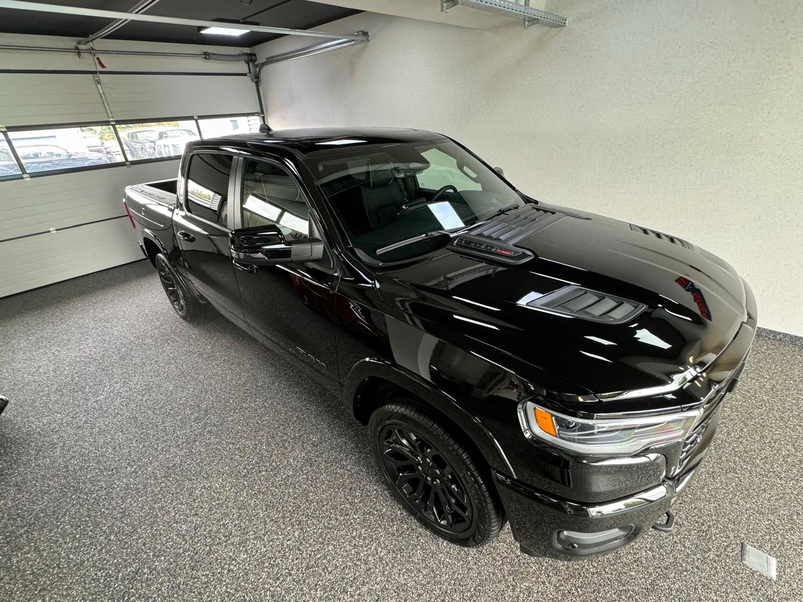 Fahrzeugabbildung Dodge RAM LIMITED HURRICANE 3.0L-HO 540 PS - RAMBOX