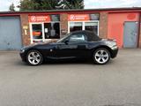 BMW Z4 2.2i - 6 Zylinder Sportpaket 8-Fach bereift - BMW: Zylinder