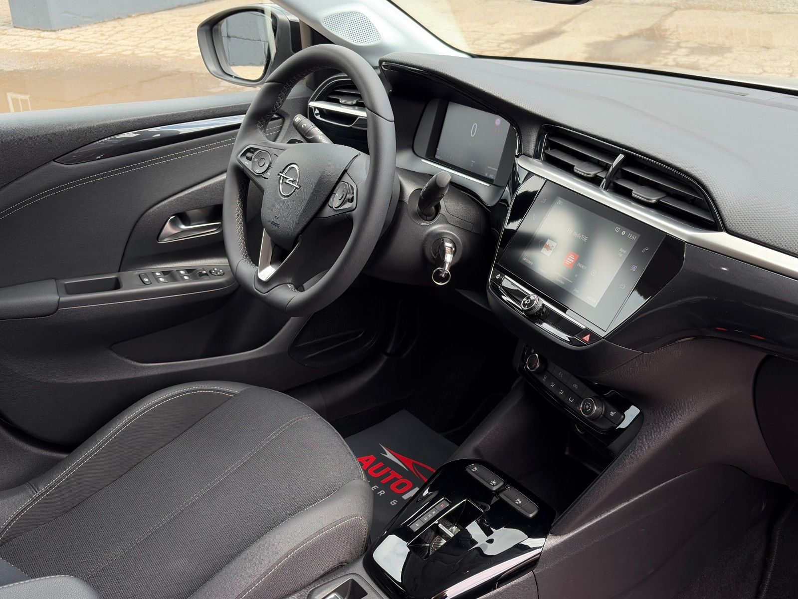 Fahrzeugabbildung Opel Corsa F 1.2 DIT S&S Elegance Autom PDC CarPlay