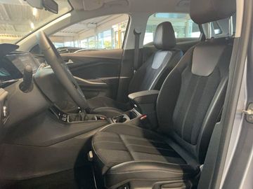 Fotografie 13 des Opel Grandland (X) Grandland 1.2 Enjoy Sitzh. Lenkradh. Carplay M+S