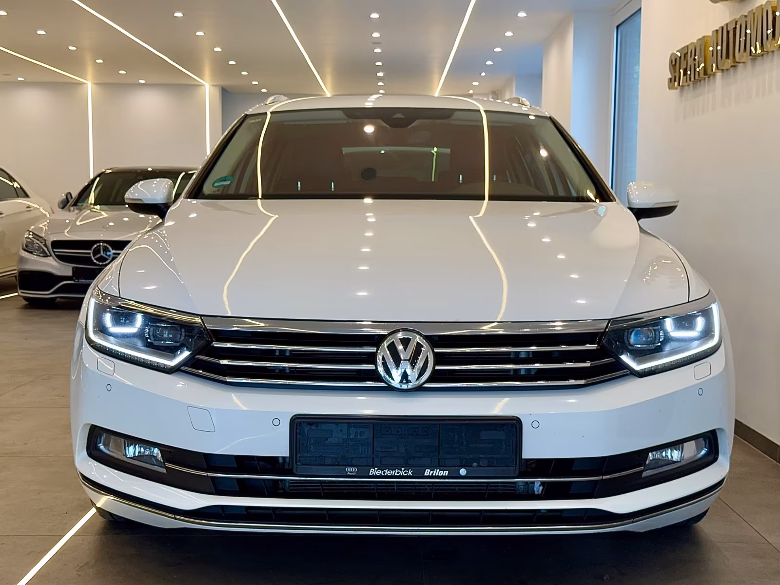 Volkswagen Passat Variant Highline DSG Leder/Navi/ACC/PDC