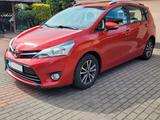 Toyota Verso 1.8l Valvematic Comfort 7-Sitzer Comfort - rote Toyota Verso