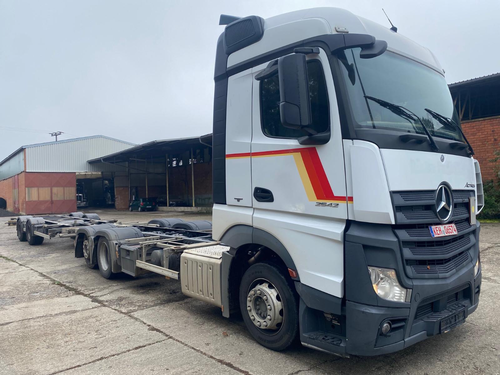Mercedes-Benz Actros 2542