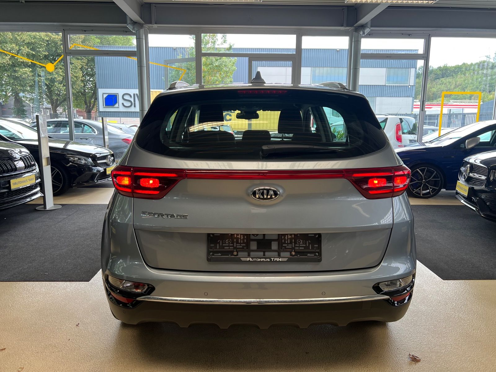 Fahrzeugabbildung Kia Sportage Vision 4WD * 1.HAND *