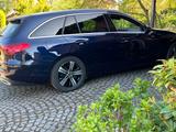 Mercedes-Benz C 220 d T Autom. - - Mercedes-Benz C 220