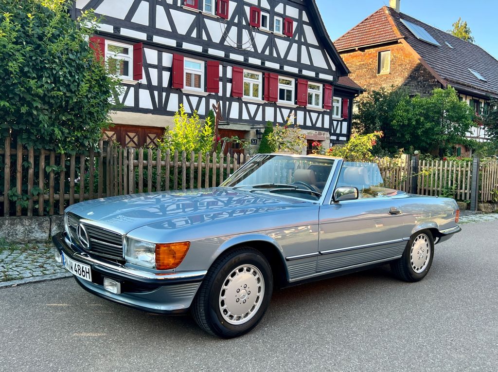 Mercedes-Benz SL 560