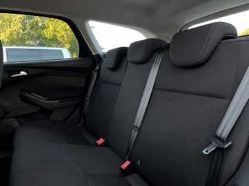 Ford Focus - 11