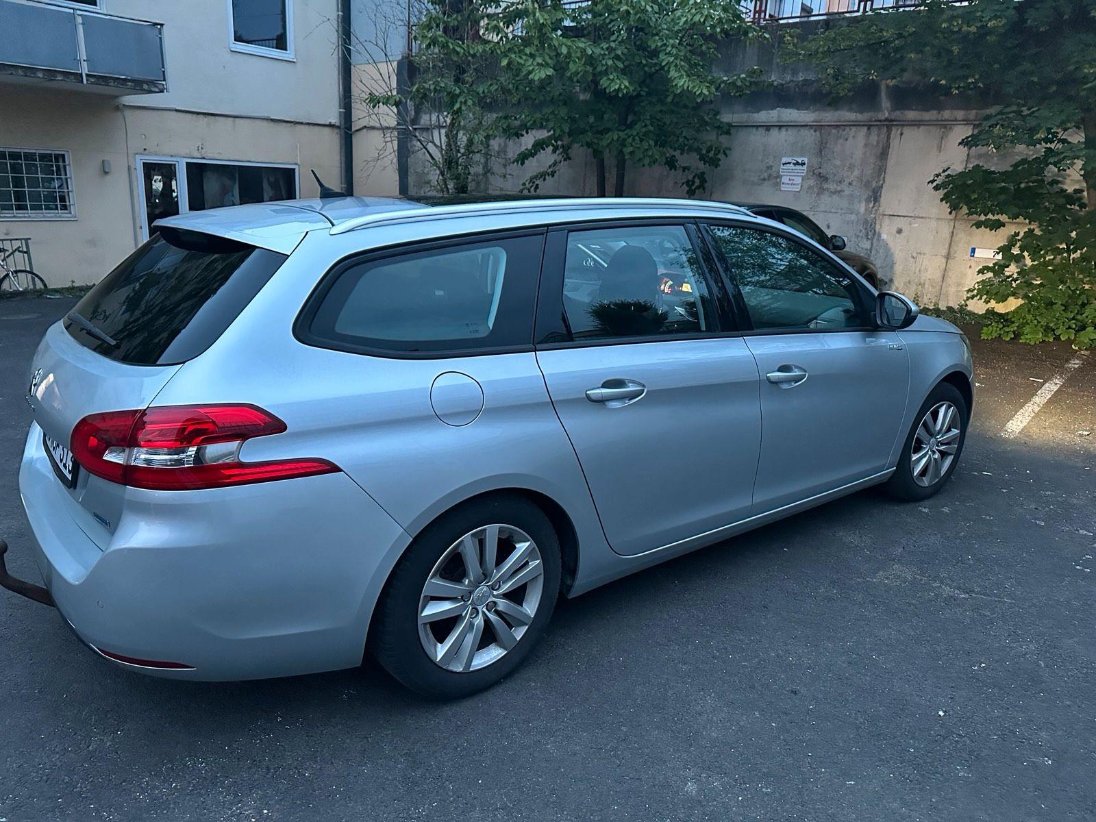 Peugeot 308 2015 — photo 11