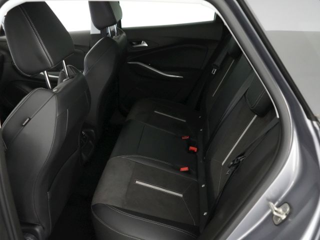 Grandland GSe PHEV 4X4 AT+NAVI+RÜCKFAHRKAMERA+SI