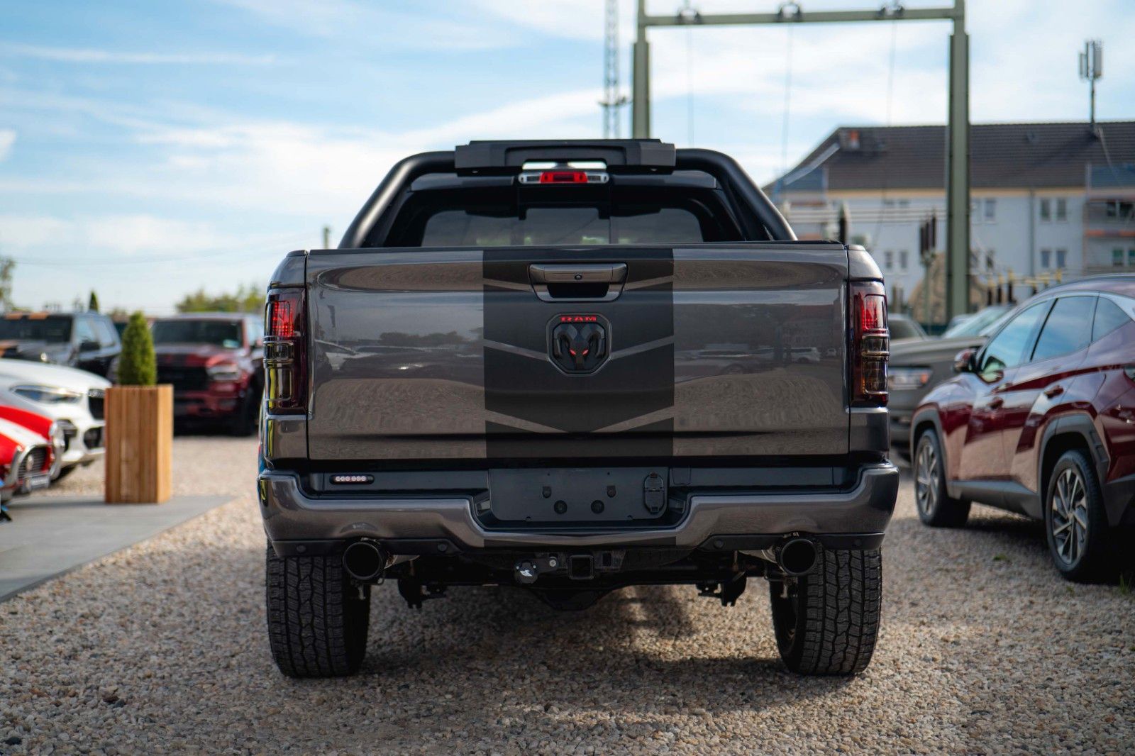 Fahrzeugabbildung Dodge RAM 5.7 V8 HEMI 4x4 OFFROAD NightPaket AXLE LOCK