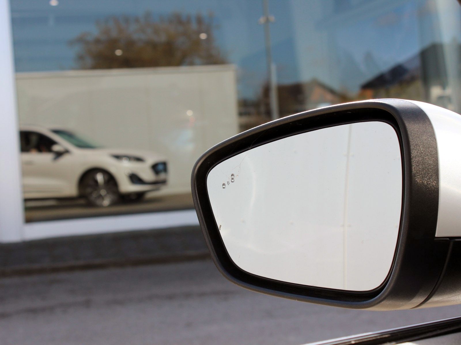 Fahrzeugabbildung Ford Kuga Plug-In Hybrid Vignale 2,5 Duratec