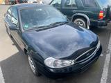 Ford Mondeo Ghia 2,5 Liter V6 Motor - Ford Mondeo mit Benzin-Antrieb: Limousine, 2.5
