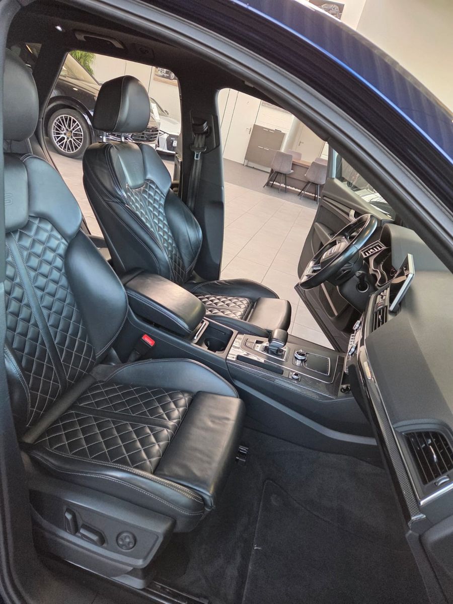 Fahrzeugabbildung Audi SQ5 3.0 TFSI quattro/Voll/Panodach/HUD/AHK
