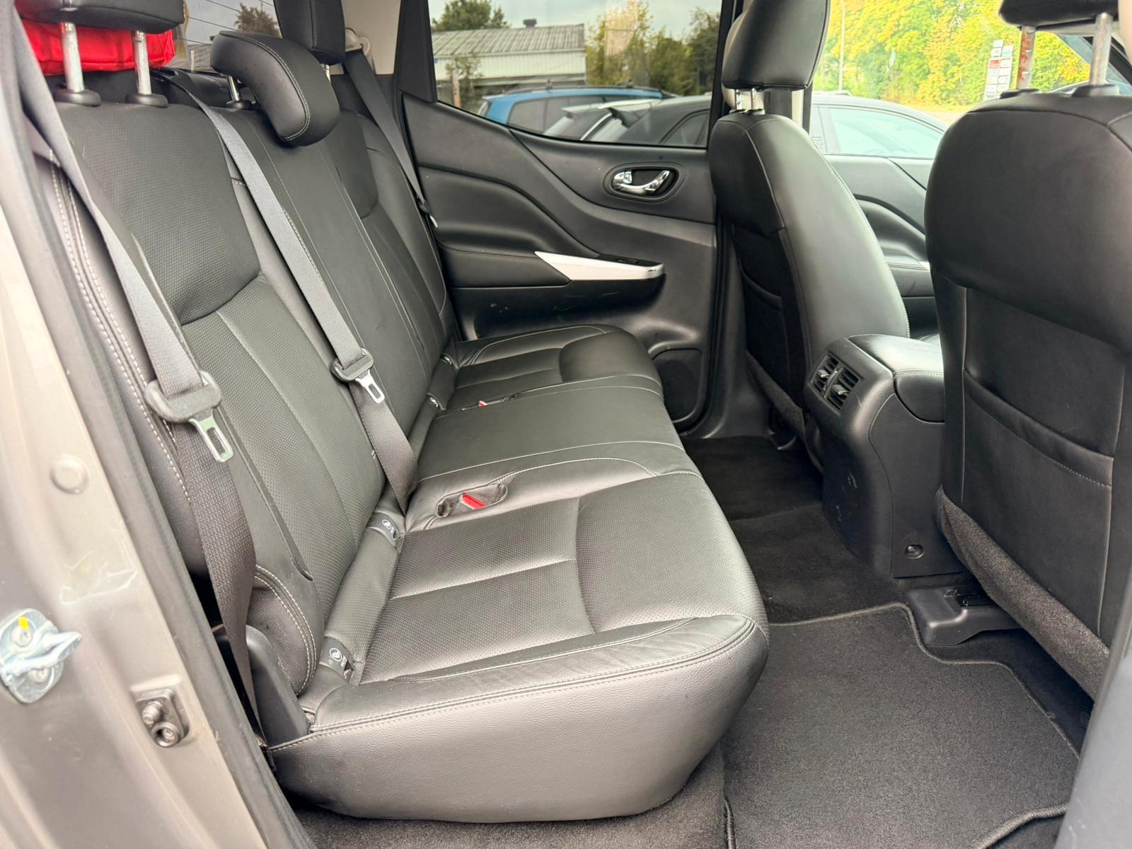 Nissan NP300 Tekna Double Cab4x4/RostFrei/360Kam