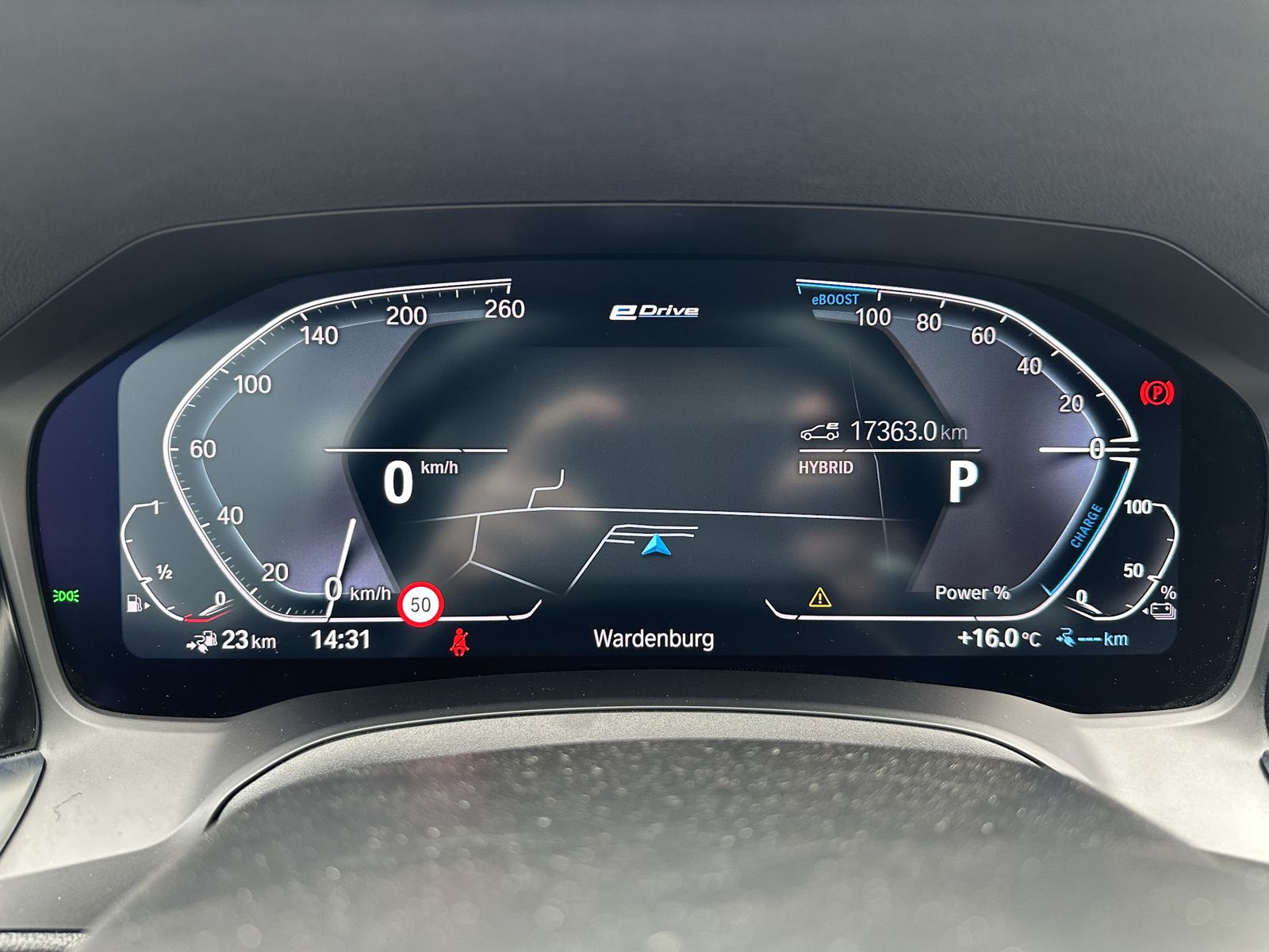 Fahrzeugabbildung BMW 330e Touring xD M-Sport NAV+LASER+PANO+HEADUP+VC
