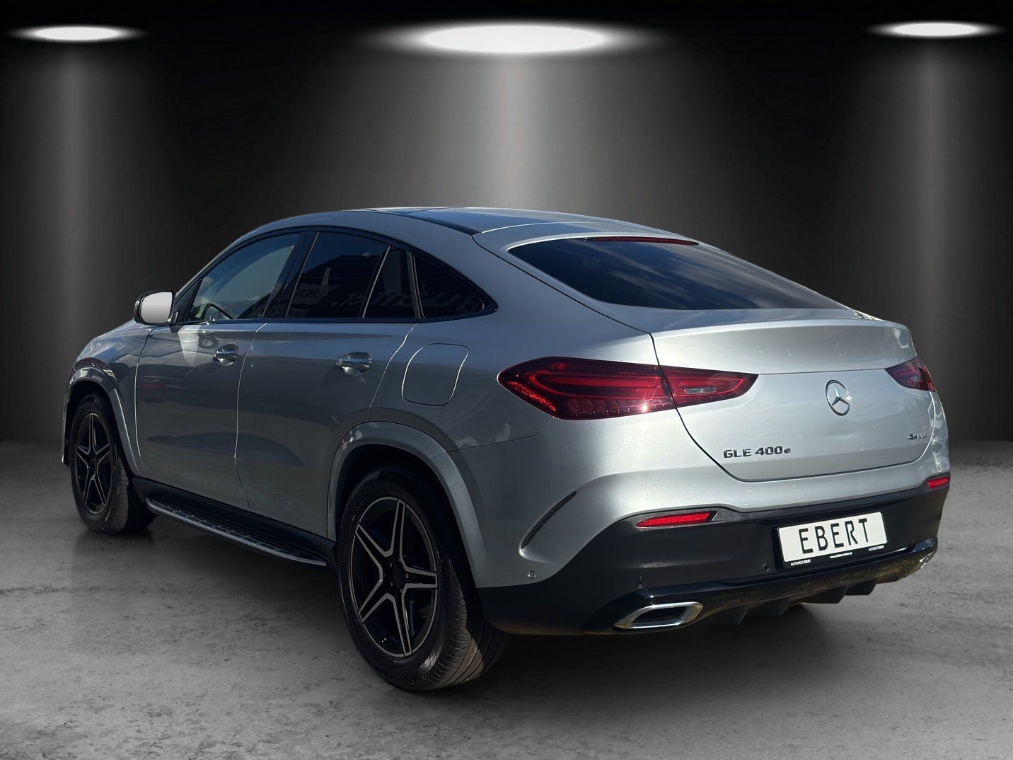 Fahrzeugabbildung Mercedes-Benz GLE400e AMG Prem AIRMATIC Carbon DISTR Pano MLED