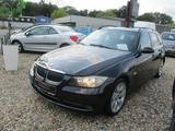 BMW 330 Baureihe 3 Touring 330d - BMW 330 aus 2006: 330d