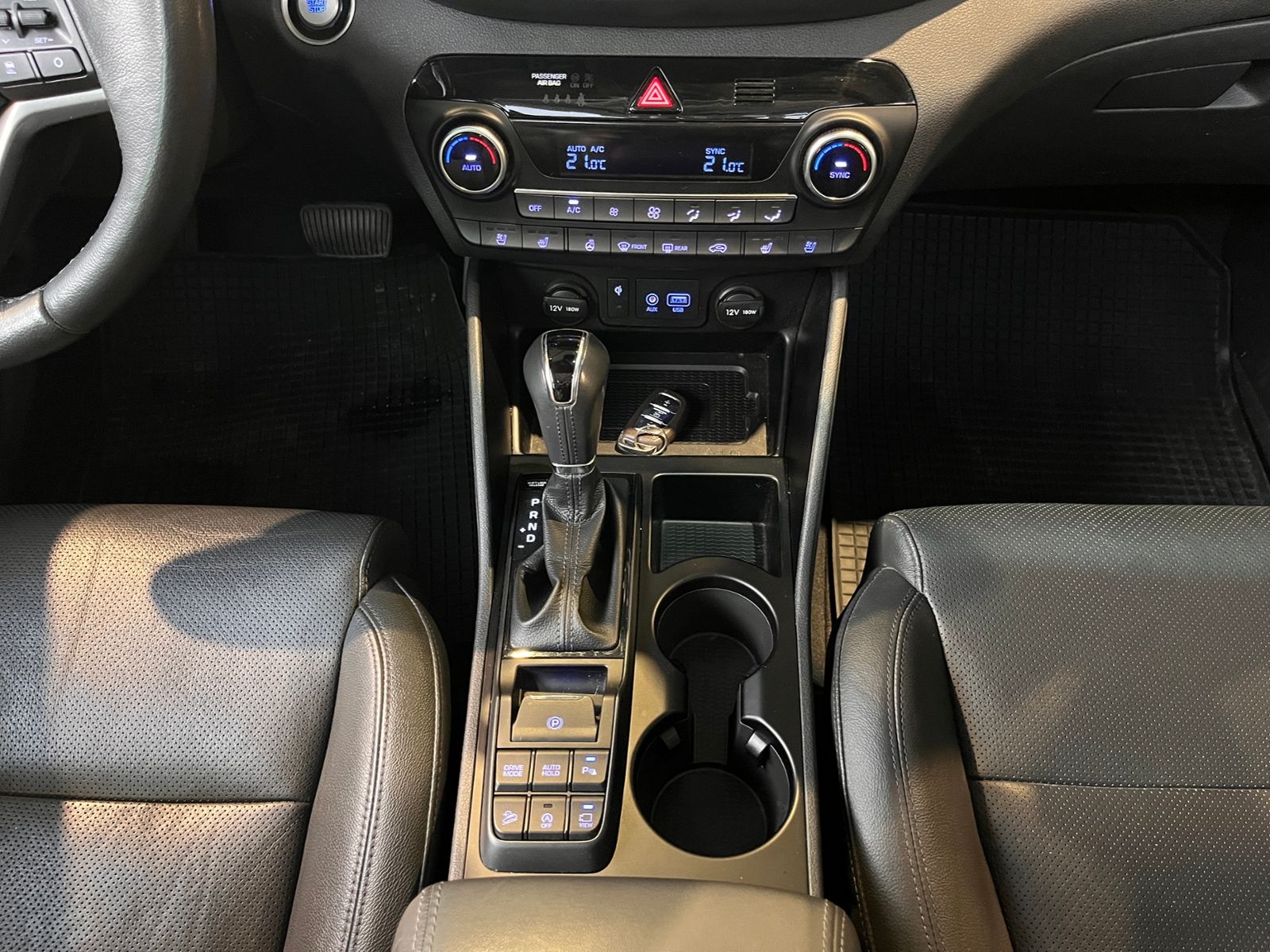 Fahrzeugabbildung Hyundai TUCSON Premium 4WD PANO LED NAVI